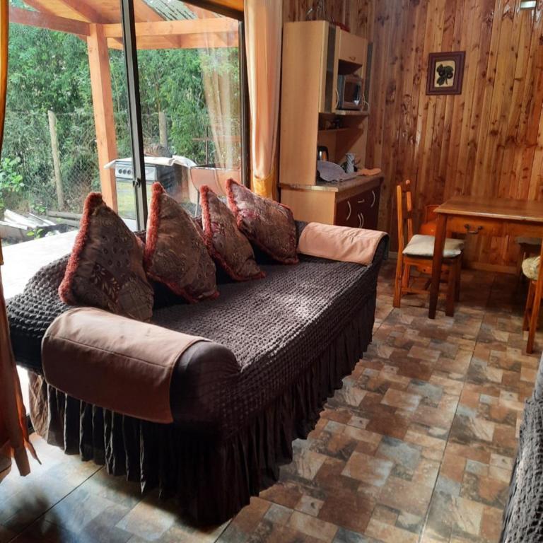 Cabaña en Coñaripe camino a Pellaifa - Three-Bedroom House - 3