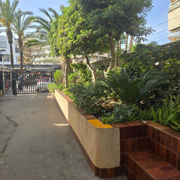 Salou Centre, C Bilbao 100 m beach, sleeps 4 - One-Bedroom Apartment - 20