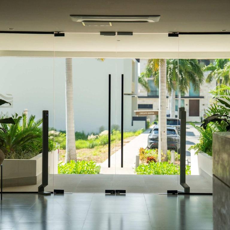 Luxury Penthouse with Private Rooftop - Apartment - 52