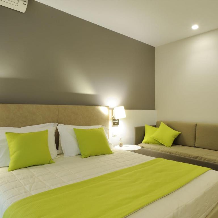 Hotel Concordia - Camera Matrimoniale/Doppia con Letti Singoli con Letto Supplementare - 2