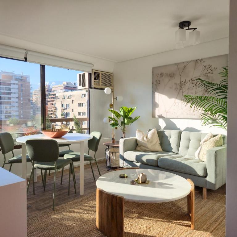 Luminoso y central dpto Duplex en barrio El Golf - Costanera Center - Apartamento de 2 dormitorios con vistas a la ciudad - 1