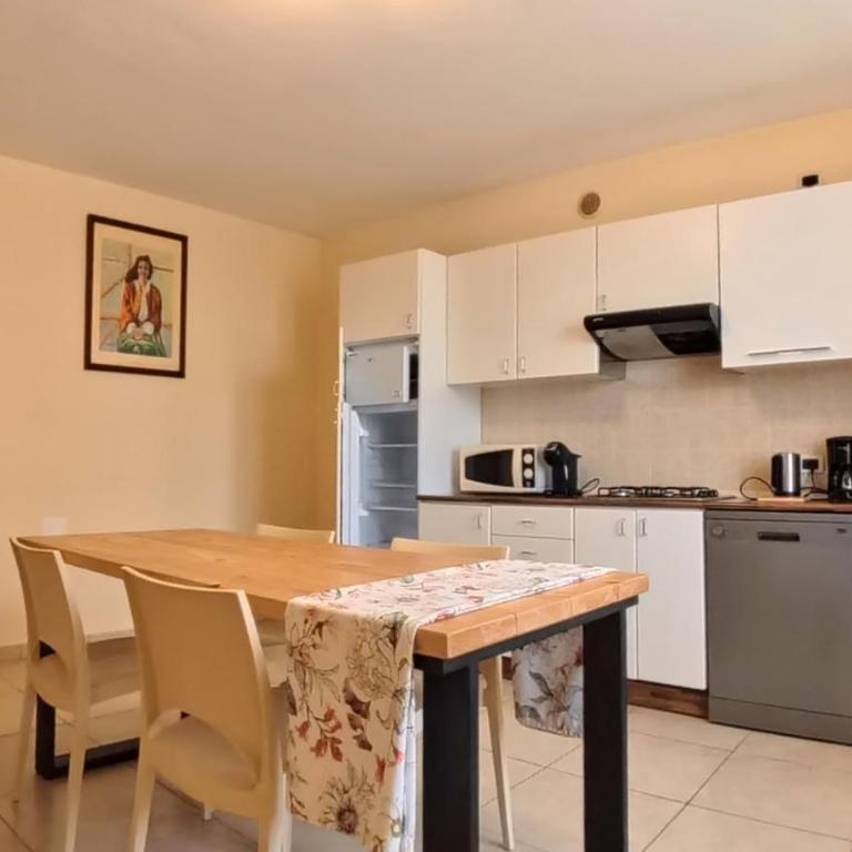 Villa Arianna Lake View Apartments with Pool - Ground Floor Apartment with Lake View - 27