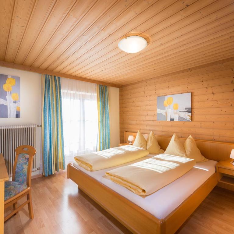 Silberkrug - Familienzimmer mit Balkon - 1