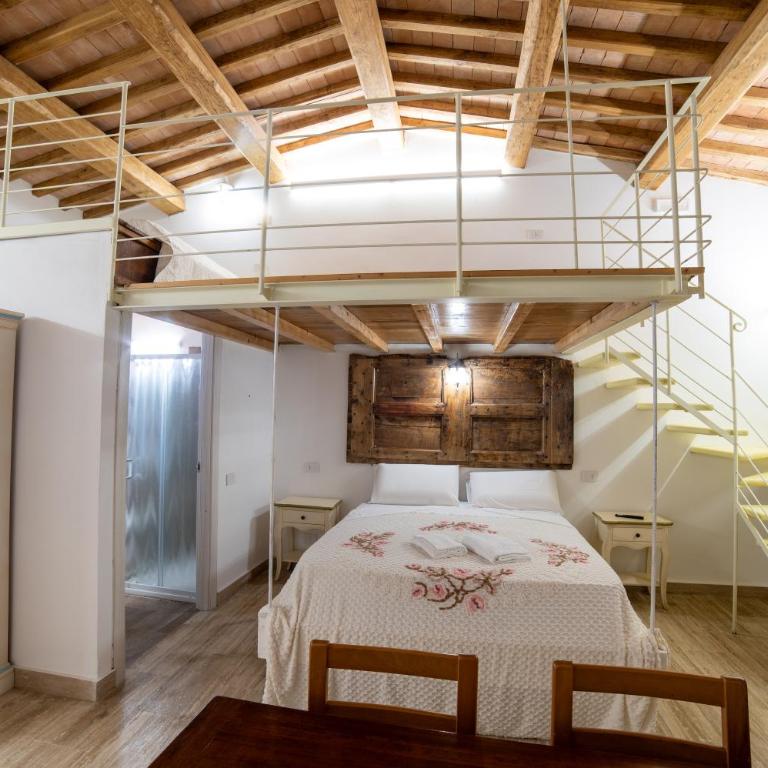 Agriturismo Mamma Maria - Chambre Familiale avec Salle de Bains Privative - 2