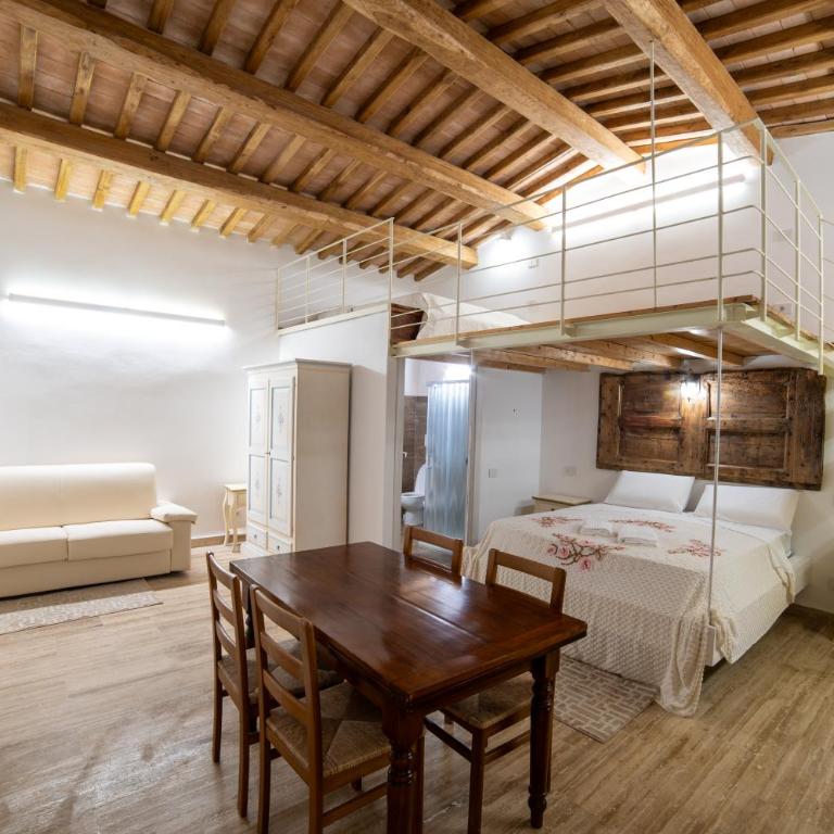 Agriturismo Mamma Maria - Chambre Familiale avec Salle de Bains Privative - 1