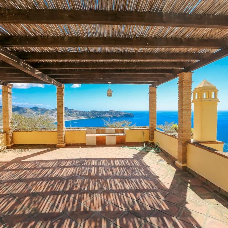 Villa Tropical Awesome Bay Sea Views & Pool - Villa with Sea View - 10