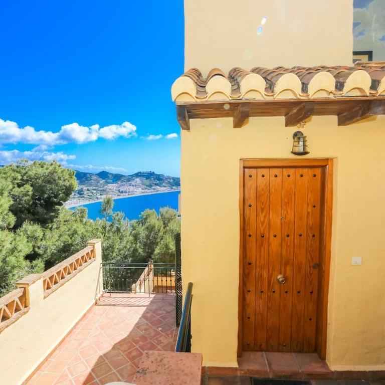 Villa Tropical Awesome Bay Sea Views & Pool - Villa with Sea View - 31