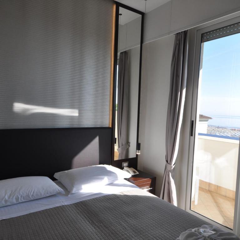 Hotel Adriatic&Beauty - Camera Deluxe Matrimoniale/Doppia con Letti Singoli con Vista Mare - 2