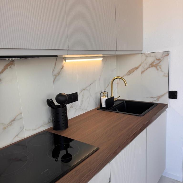 Penthouse - Jacuzzi - Terrace - Parking - 2 pools - Apartment mit 2 Schlafzimmern - 18