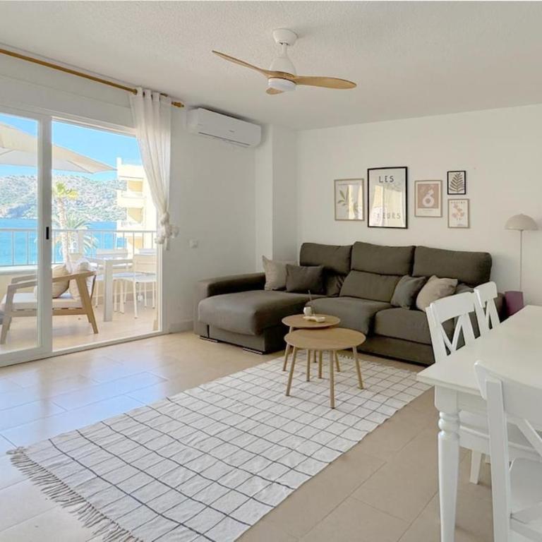 Breathtaking Sea Views at Los Alvarez - Three-Bedroom Apartment with Sea View - 1