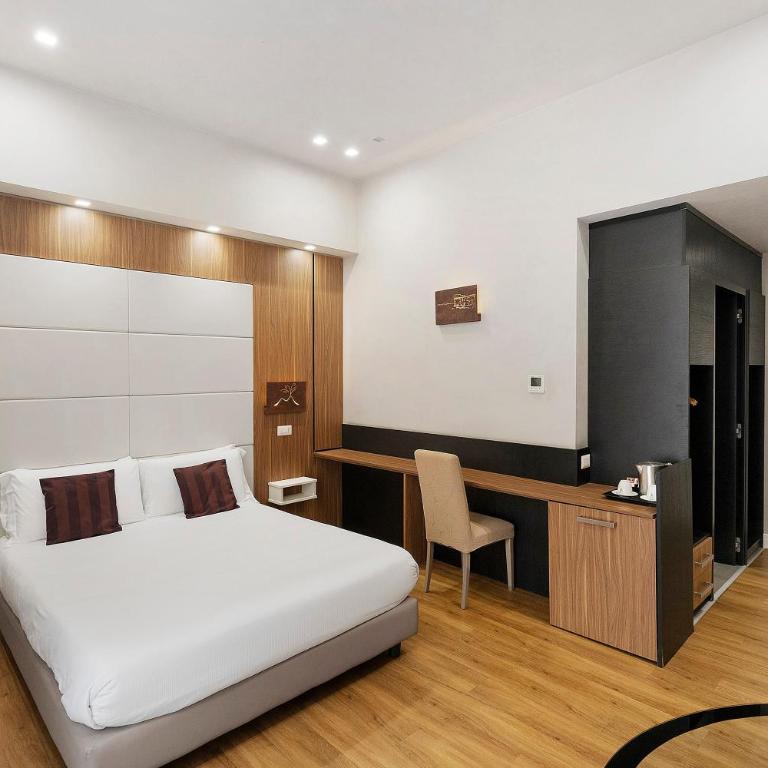 Duomo Deluxe Apartments and Rooms - Camera Tripla con Doccia - 4