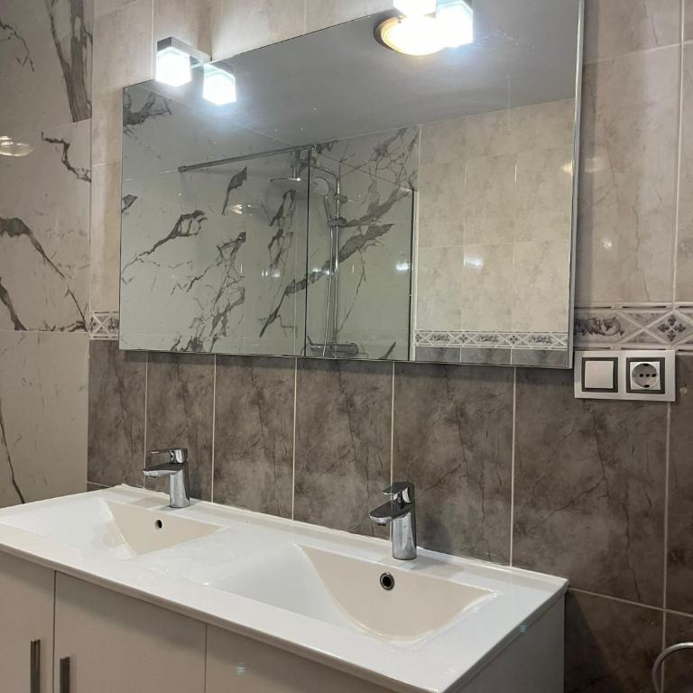 Appartement Mistral - Two-Bedroom Apartment - 20