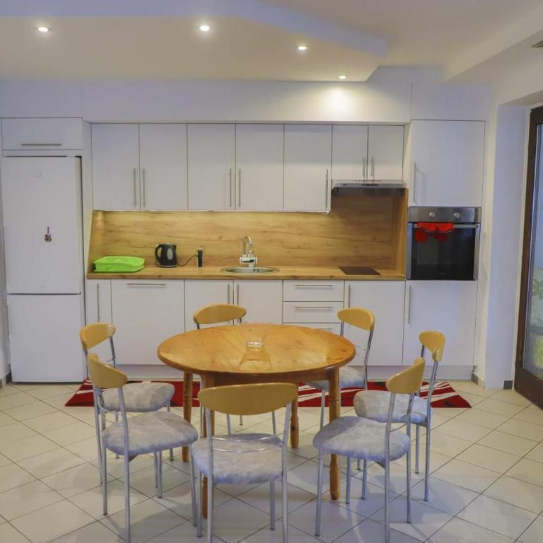 Apartman MIŠKO - Three-Bedroom Apartment - 8