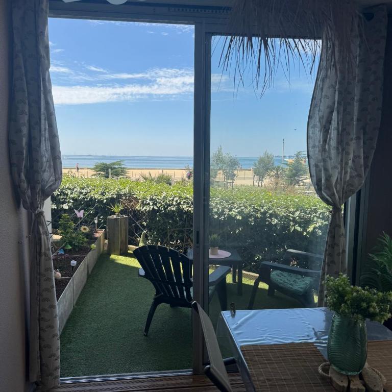 Magnifique appartement vue Mer / Terrasse et Parking privée - Studio with Sea View - 10
