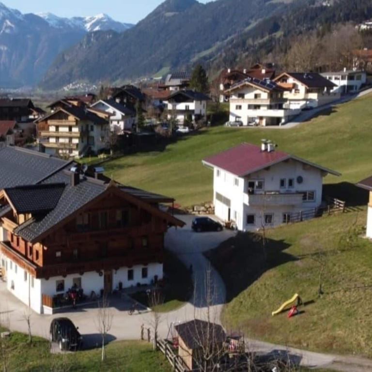 Holiday on an organic farm in Hart im Zillertal - Casa Vacacional de 3 dormitorios - 1