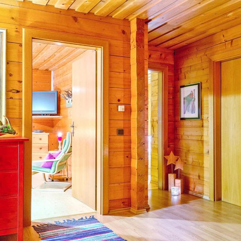 Chalet in Eben with Panoramic Mountain Views - Ferienhaus mit 2 Schlafzimmern - 10