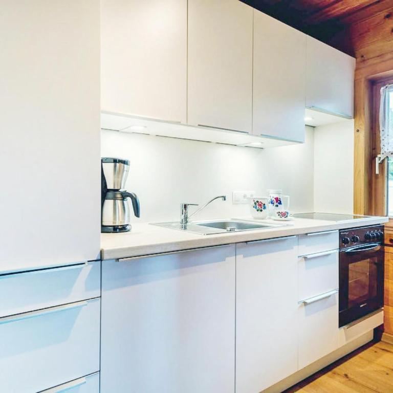 Chalet in Eben with Panoramic Mountain Views - Ferienhaus mit 2 Schlafzimmern - 4