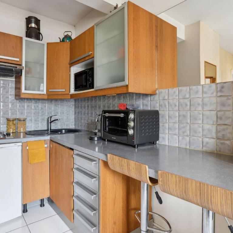 Serenty - 1BR - Eiffel Tower & Faubourg - Apartment - 10