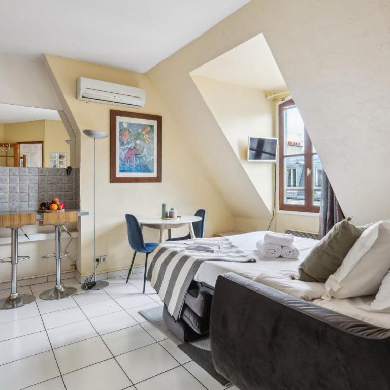Serenty - 1BR - Eiffel Tower & Faubourg - Apartment - 16