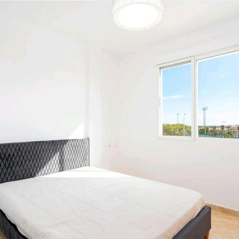 Awesome Apartment In Orihuela - Apartamento de 2 dormitorios - 12