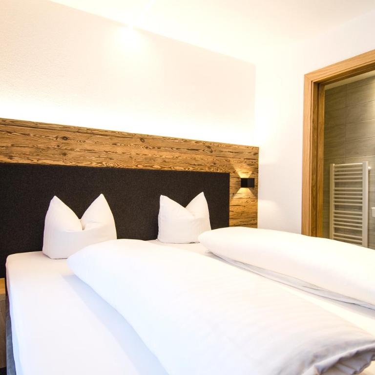 Hotel Garni Persutt - Basic Doppelzimmer mit Balkon - 3