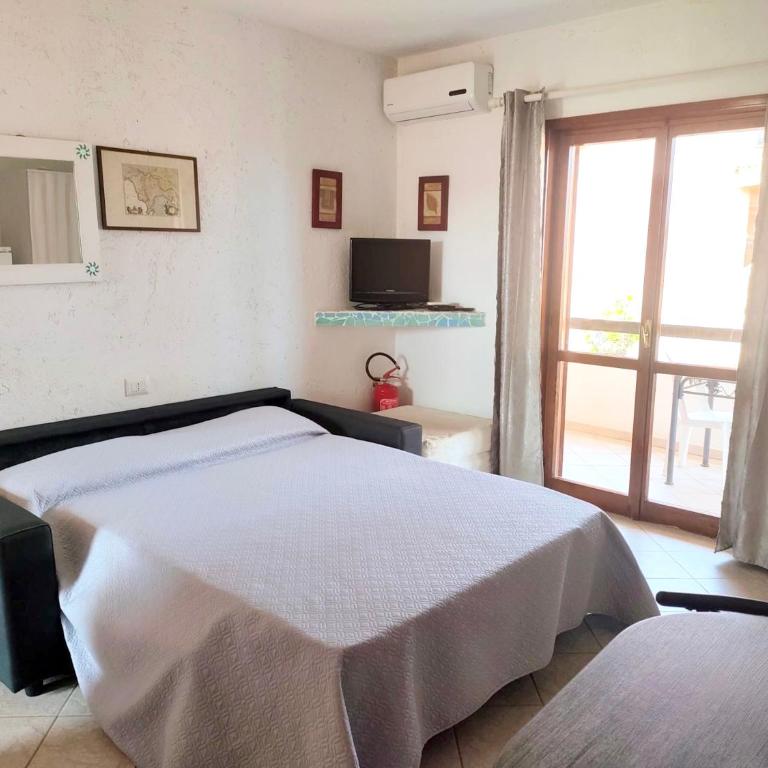 Studio 2 beds with private balcony in Marinella just 200 mt from the sea - Monolocale con Balcone - 12
