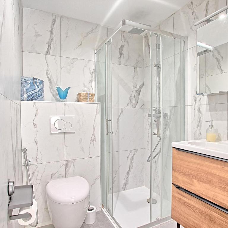 Appartement Les Amandiers, Le Cannet, proche Cannes Centre - Appartement 1 Chambre - Vue sur Jardin - 9