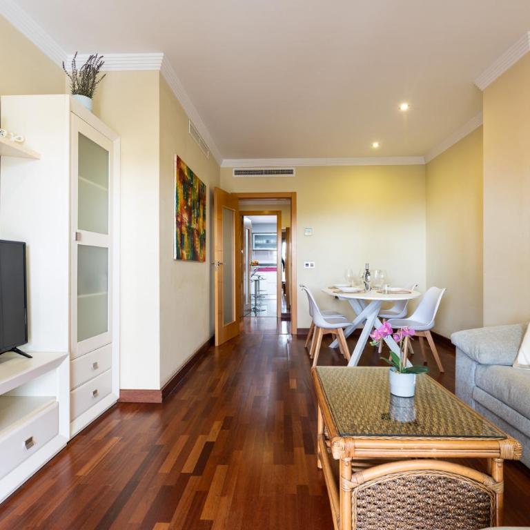 MalagaSuite Pinillo Pool & Parking - Apartamento de 2 dormitorios con terraza - 7