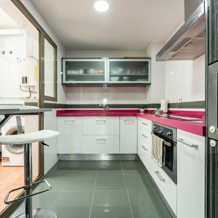 MalagaSuite Pinillo Pool & Parking - Apartamento de 2 dormitorios con terraza - 17