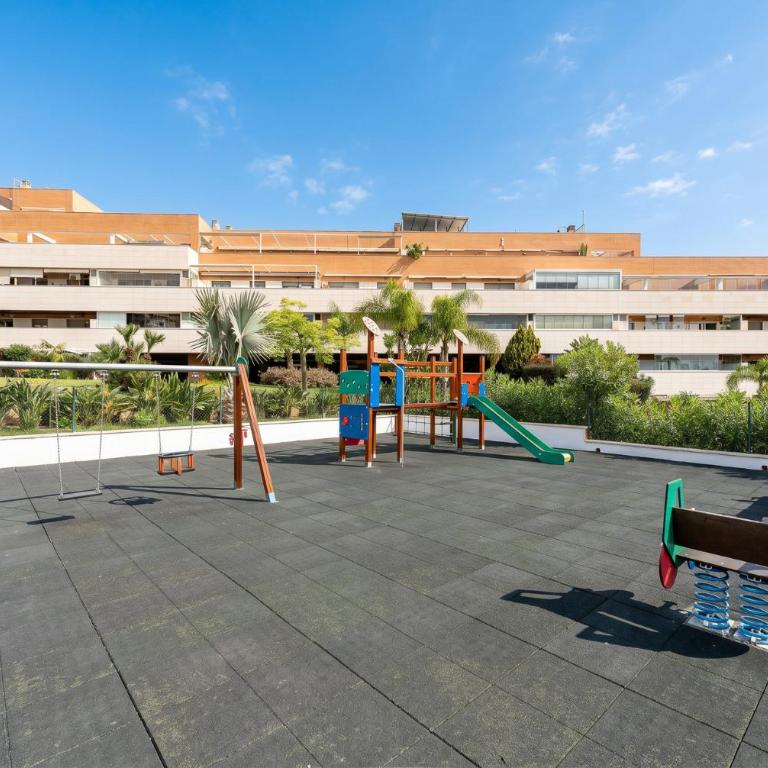 MalagaSuite Pinillo Pool & Parking - Apartamento de 2 dormitorios con terraza - 36