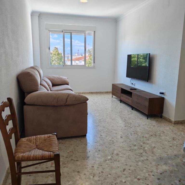 Apartamento Villamartín, tranquilo y con parking - Apartamento con terraza - 12