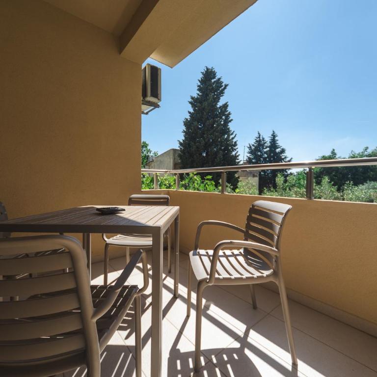 Apartmani Agape - Apartment - 3