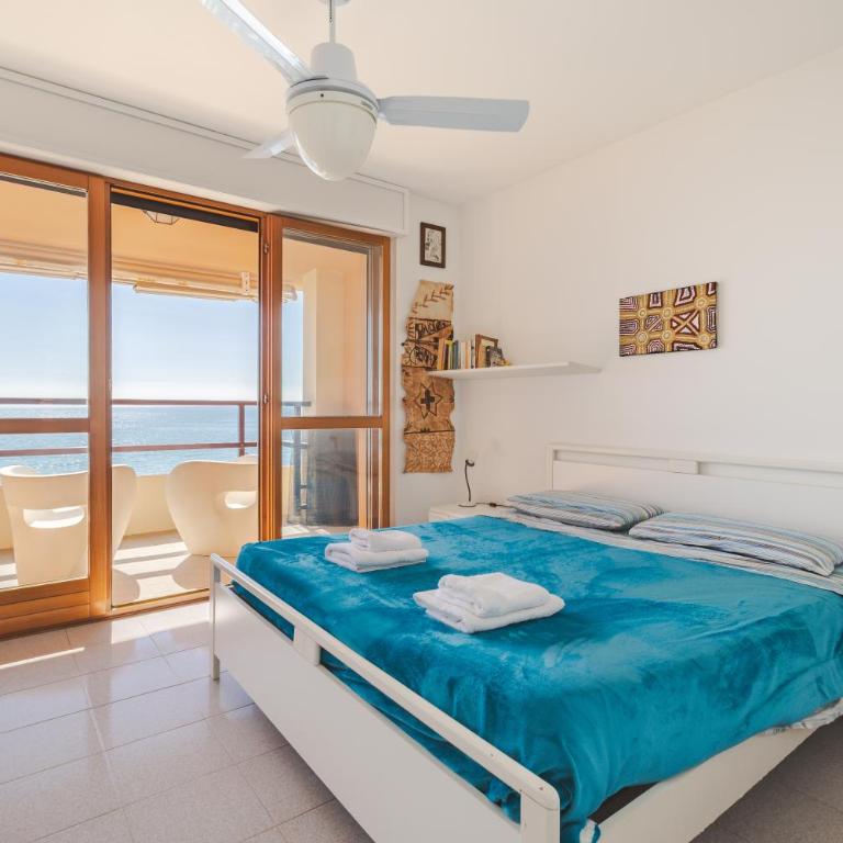 Fronte mare con parcheggio! - Appartamento con 2 Camere da Letto - 8