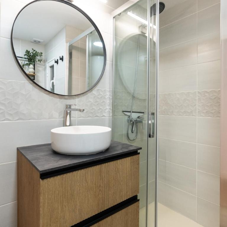 Playa 5 min # Trabajo # Bares cerca # Simancas - Apartamento de 1 dormitorio - 7