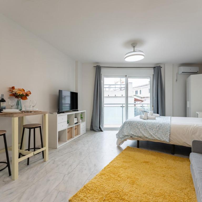 MalagaSuite Downtown Apartment Torremolinos - Apartamento con terraza - 4