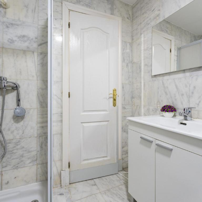 MalagaSuite Downtown Apartment Torremolinos - Apartamento con terraza - 19