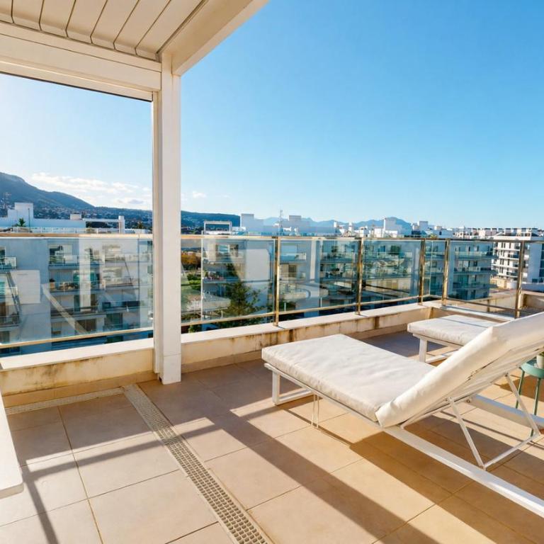 Atico Buen Vivir con gran terraza y vistas espectaculares en Marina Real II Denia by Family Homes Rentals - Apartamento Ático - 2