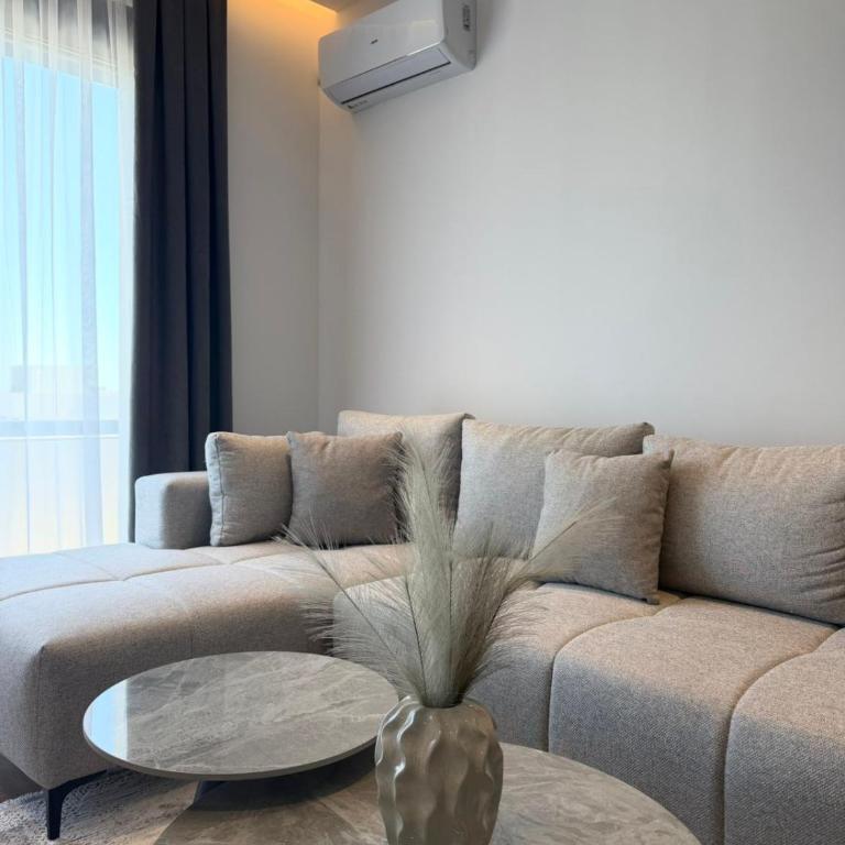 Exclusive Penthouse - One-Bedroom Apartment - 1