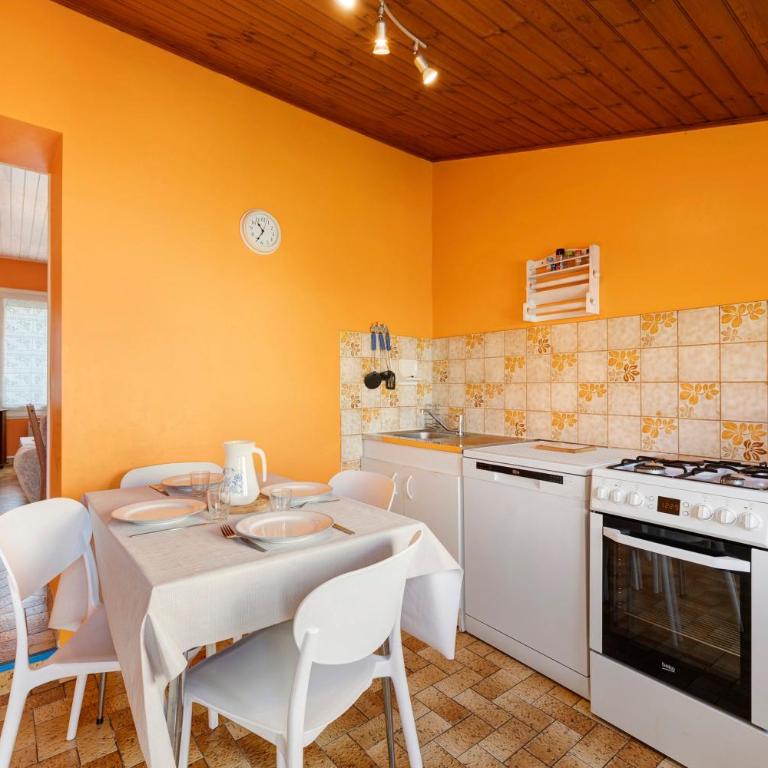 La Maison 156 - Proche Port Olona - Maison 2 Chambres - 18