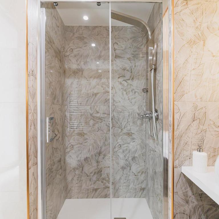 Ventidue Venti - King Room with Spa Bath - 30