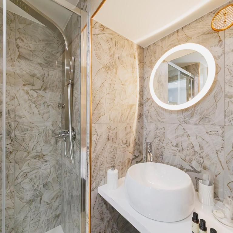 Ventidue Venti - King Room with Spa Bath - 52