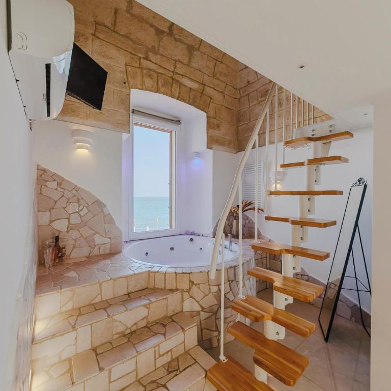 Ventidue Venti - King Room with Spa Bath - 11