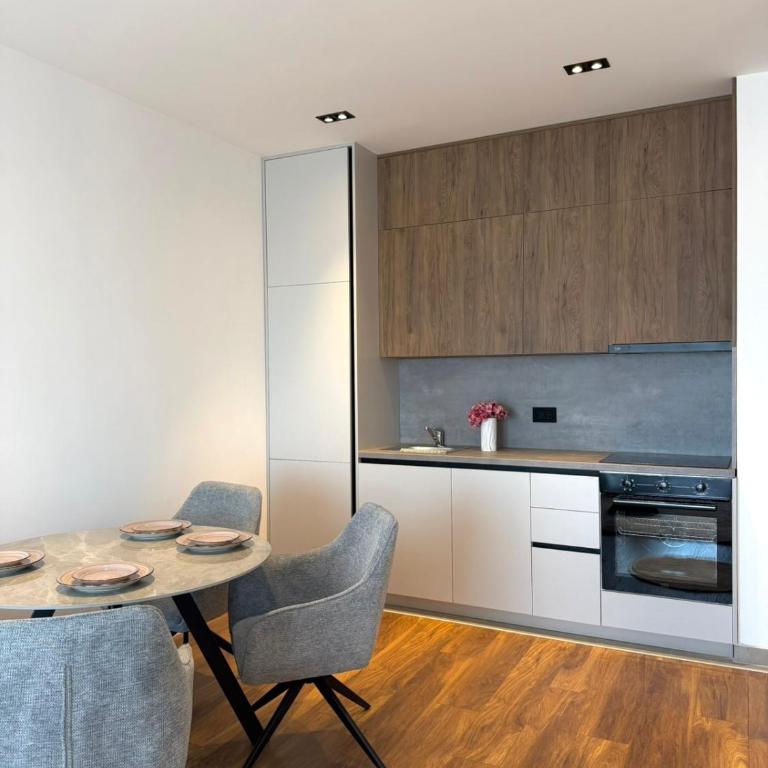 Exclusive Penthouse - One-Bedroom Apartment - 10