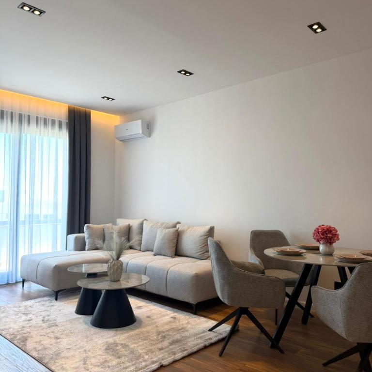 Exclusive Penthouse - One-Bedroom Apartment - 14