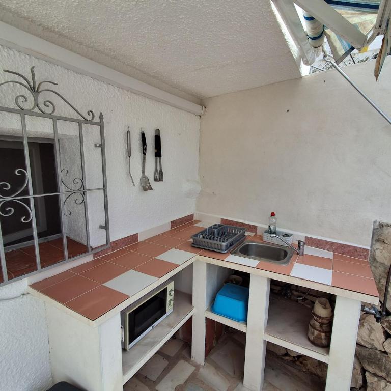 Casita Mona - Attractive Studio Apartment 4kms from the beach - One-Bedroom Apartment - 11