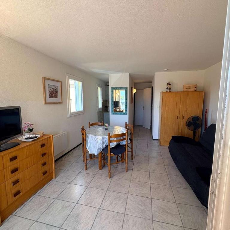 AIG 62 – Studio cabine – Résidence Voile d’Oc – Gruissan – 4 personnes - Appartement avec Balcon - 5