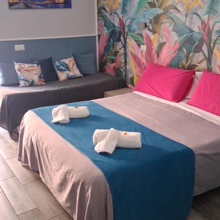 B&B VIVA NAPOLI - Camera Familiare con Bagno Privato - 6