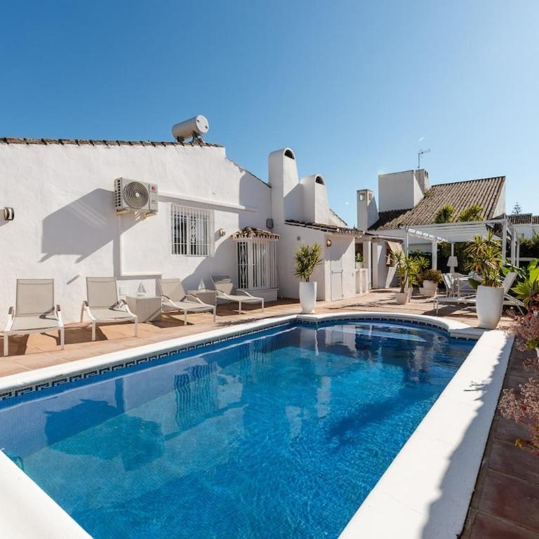 Cosy beach side villa near best sandy beach - Villa - 2