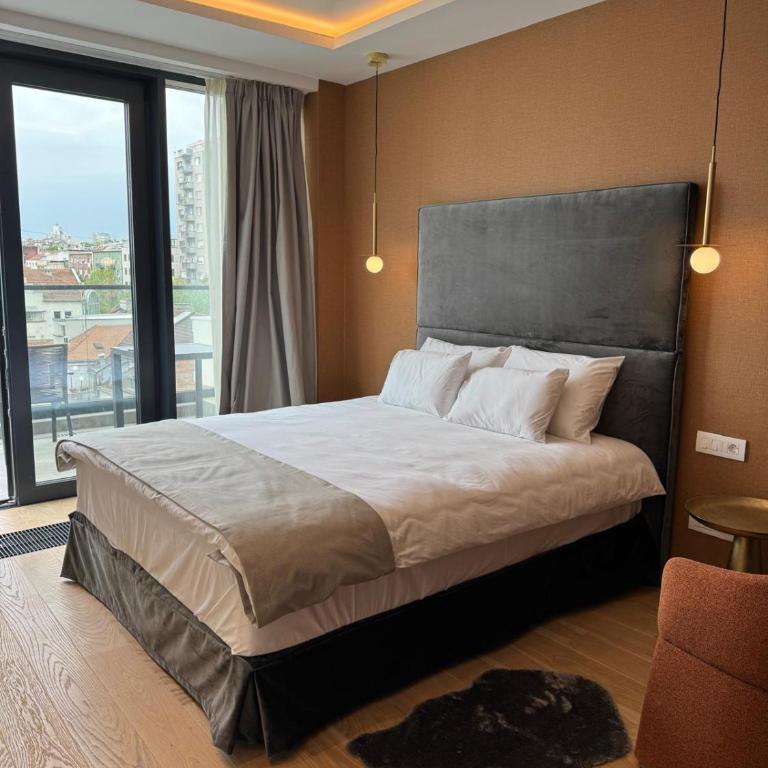 Dorćol Center Suites 2 - Dvokrevetna Soba sa Bračnim Krevetom i Terasom - 2