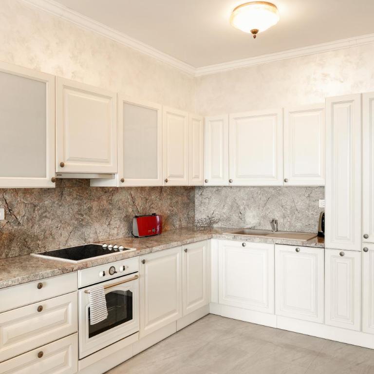 Sea Shine - Three-Bedroom Superior Apartment - 4